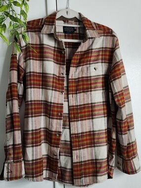 Pendleton Plaid Flannel Shirt 🔥 Cozy Classic Button Down Size Small